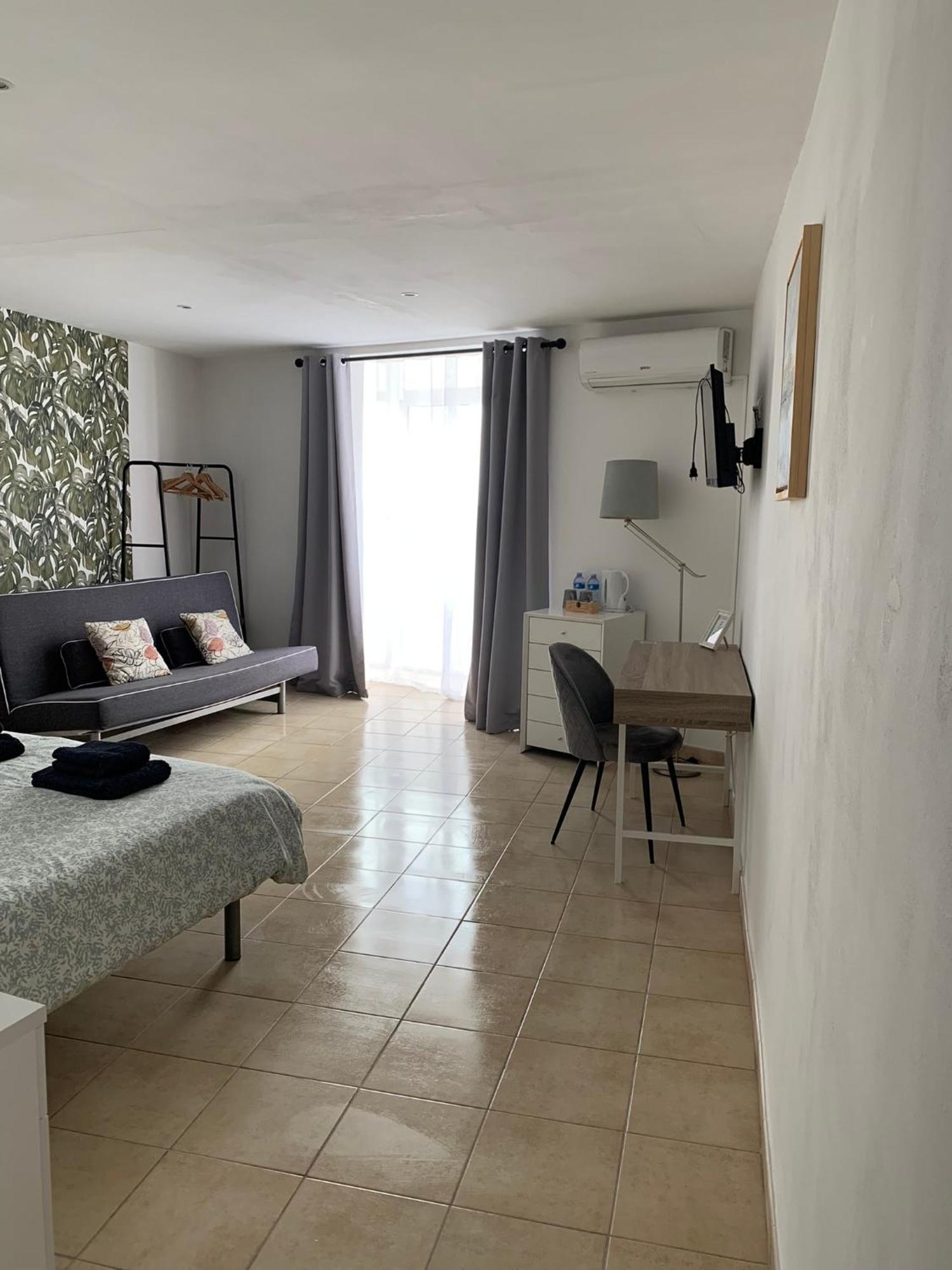 Hostal Casa Michaels Mora d'Ebre Exterior foto